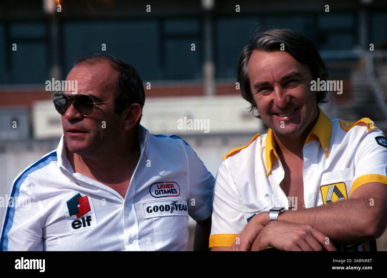 Guy Ligier(FRA) à gauche, et Gerard Larrousse(FRA) Renault Team manager..German GP 1979 (image crédit : ©Sutton Motorsports/ZUMA Press) Banque D'Images