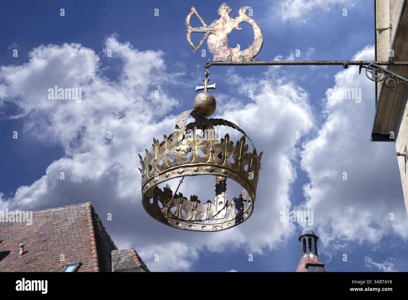 Signe de nez de l'Hôtel Restaurant Krone, 15ème siècle, Rosenstrasse 10, Weissenburg, moyenne Franconie, Bavière, Allemagne, Europe Banque D'Images