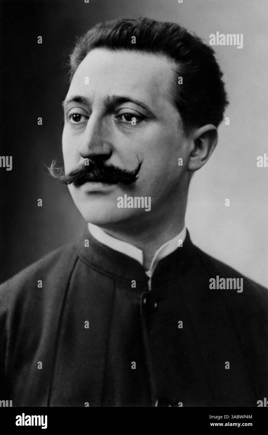 1895 c. , PARIS , FRANCE : le peintre français EDOUARD DETAILLE ( Jean-Baptiste Édouard , 1848 - 1912 ). Photo de Paul Nadar , Paris .- ARTS - ARTE - PITTURA - peinture - PITTORE - artiste - artiste - artiste - portrait - ritratto - baffi - moustache - collier - colletto --- ARCHIVIO GBB Banque D'Images