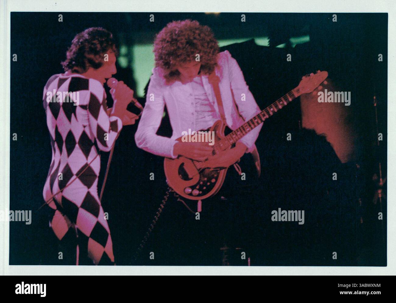 Freddie Mercury et Brian May of Queen, Providence Civic Center, Rhode Island, États-Unis, 15 novembre 1977 Banque D'Images