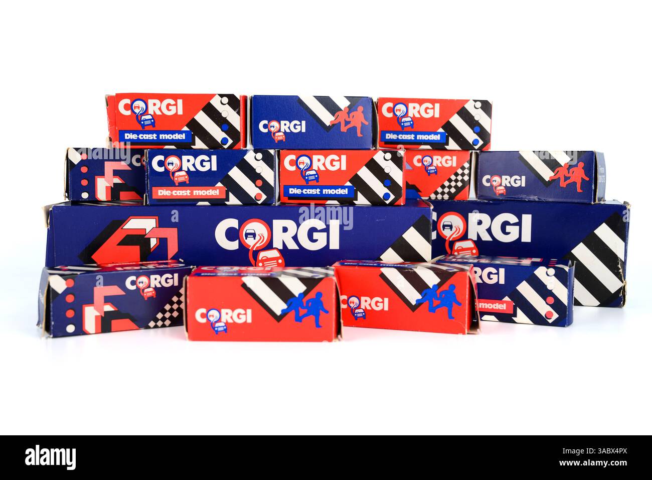 Voitures jouets Corgi en boîtes – pays de Galles, Royaume-Uni – 30 mars 2025 Banque D'Images