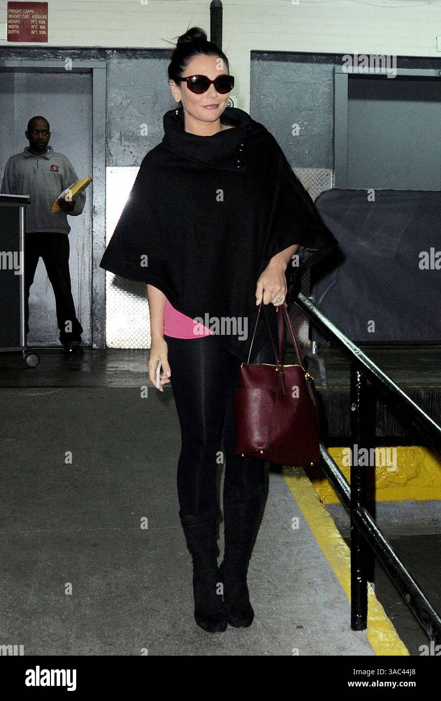 Jennifer Farley alias JWoww quitte un studio de Manhattan à New York - 05 novembre 2014 Banque D'Images