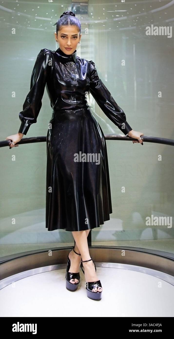 L'actrice indienne Shruti Haasan promeut son film d'horreur international The Eye au Festival de Cannes 2023. Banque D'Images