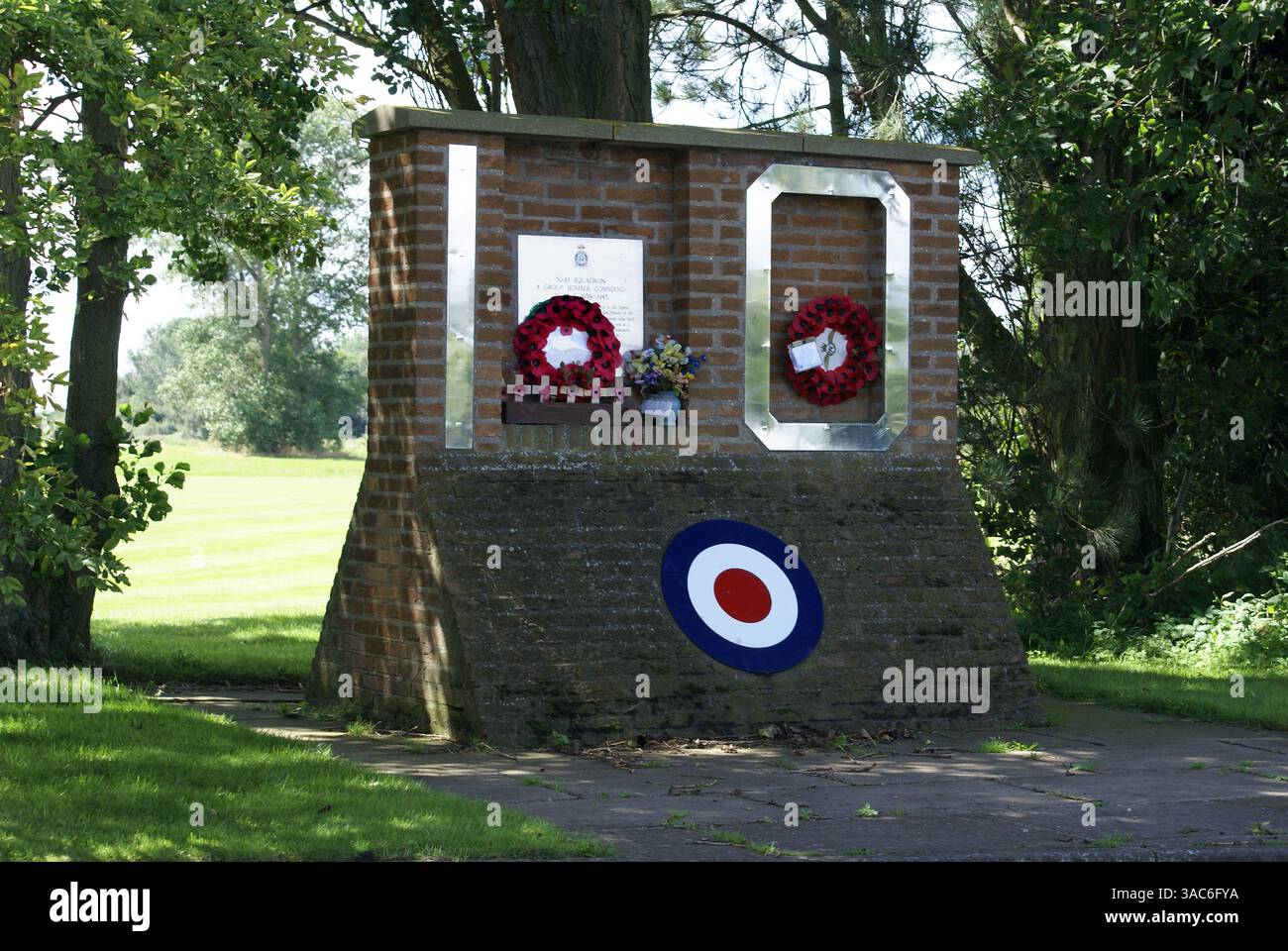 RAF Melbourne forma le mémorial de guerre de l'aérodrome militaire de la seconde guerre mondiale, East Yorkshire Banque D'Images