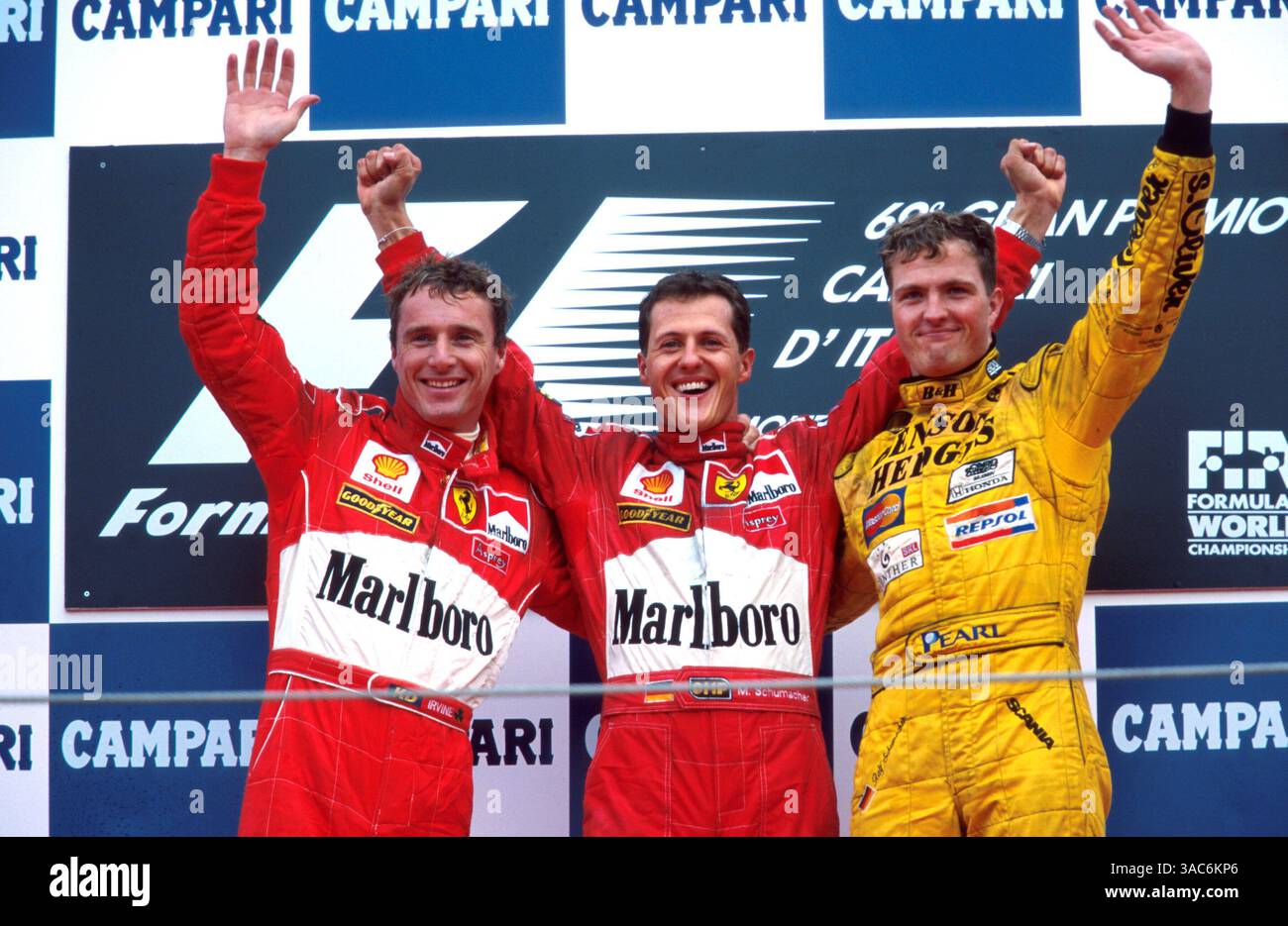 Michael Schumacher (GER), Ferrari F300. 2ème place Eddie Irvine (GBR), Ferrari F300. 3ème place Ralf Schumacher (GER), Jordanie 198...Championnat du monde de formule 1, Rd 14, Grand Prix d'Italie, Monza, Italie, 13 septembre 1998 (crédit image : ©Sutton Motorsports/ZUMA Press) Banque D'Images
