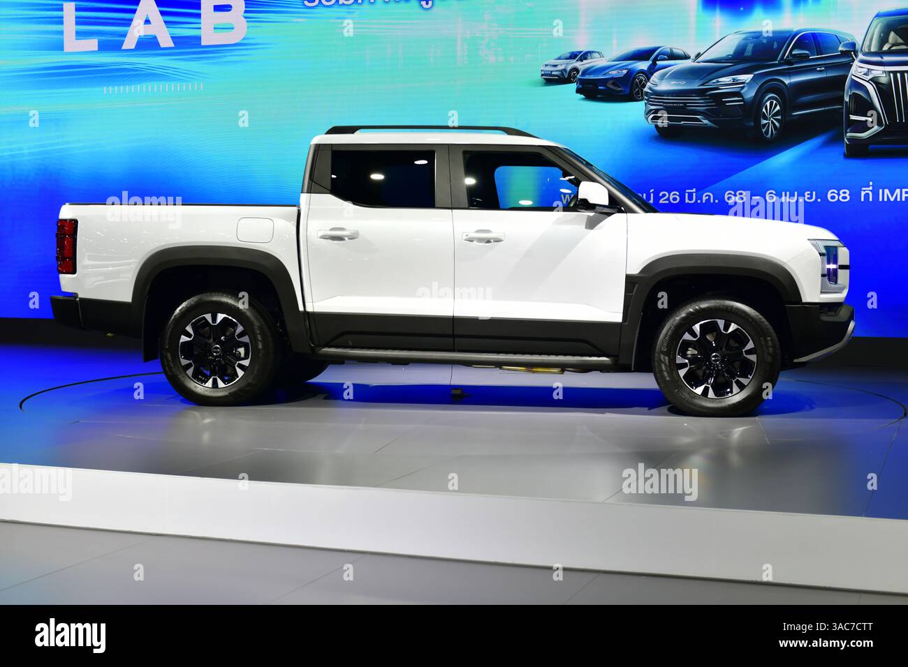 Thaïlande-26 mars 2025 : BYD Shark 6 DMO Super Hybrid Off-Road Platform ...