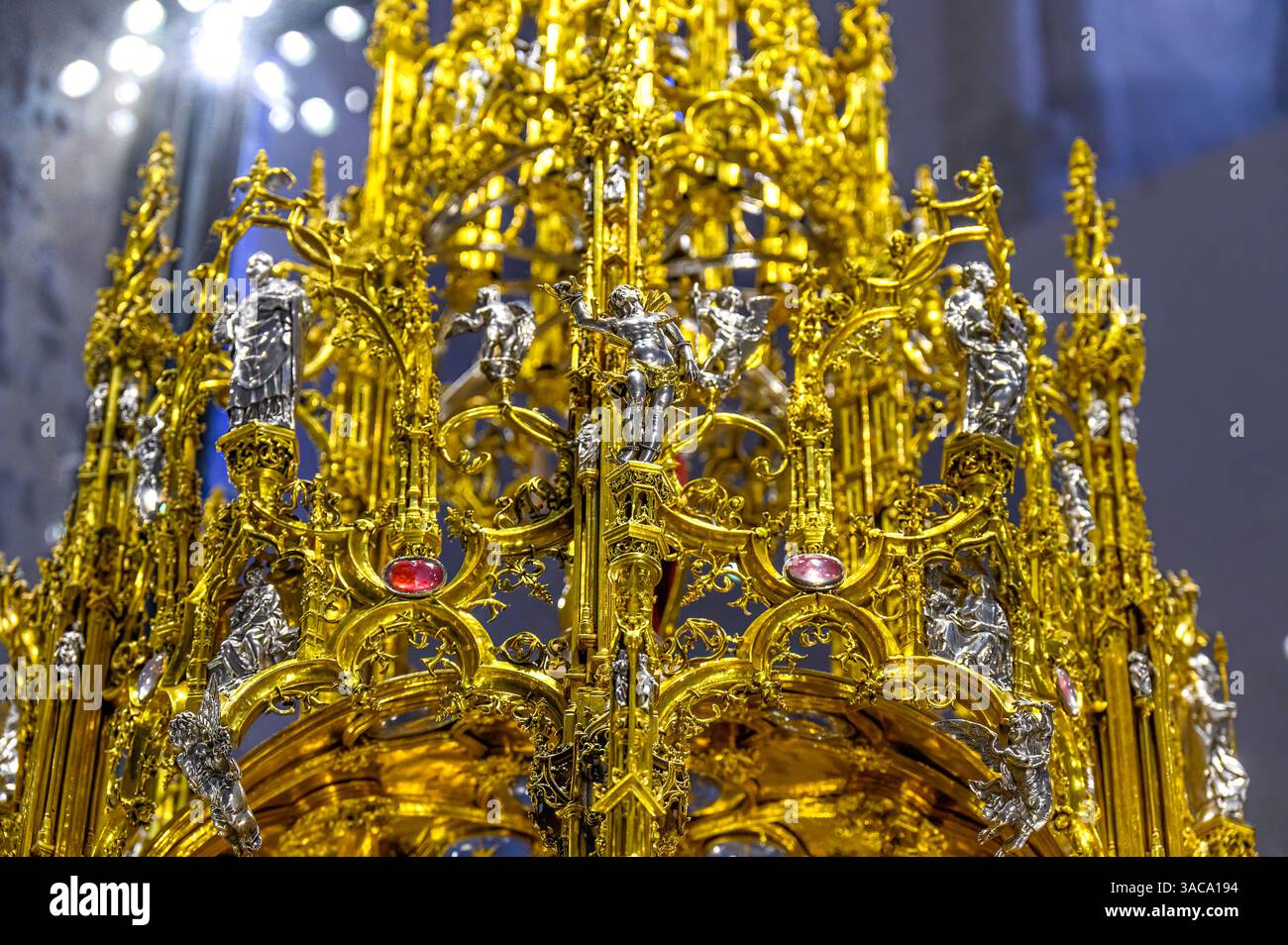 Détail du monstrance de la cathédrale de Tolède, un artefact religieux pour les processions. Banque D'Images