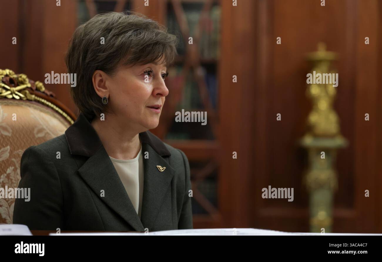 Moscou, Russie. 03rd Apr, 2025. Veronika Nikishina, directrice générale du Centre russe d'exportation, rend compte du marché d'exportation lors d'une réunion en face à face avec le président russe Vladimir Poutine, au Kremlin, le 3 avril 2025 à Moscou, en Russie. Crédit : Vyacheslav Prokofyev/Kremlin Pool/Alamy Live News Banque D'Images