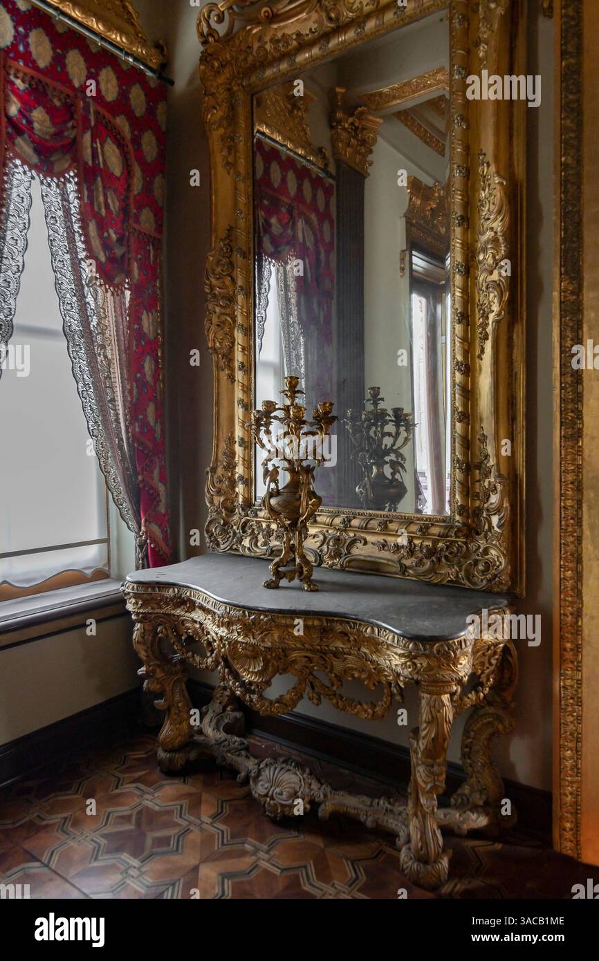 Pavillon de verre dans le palais Dolmabahçe, Istanbul, Turquie Banque D'Images