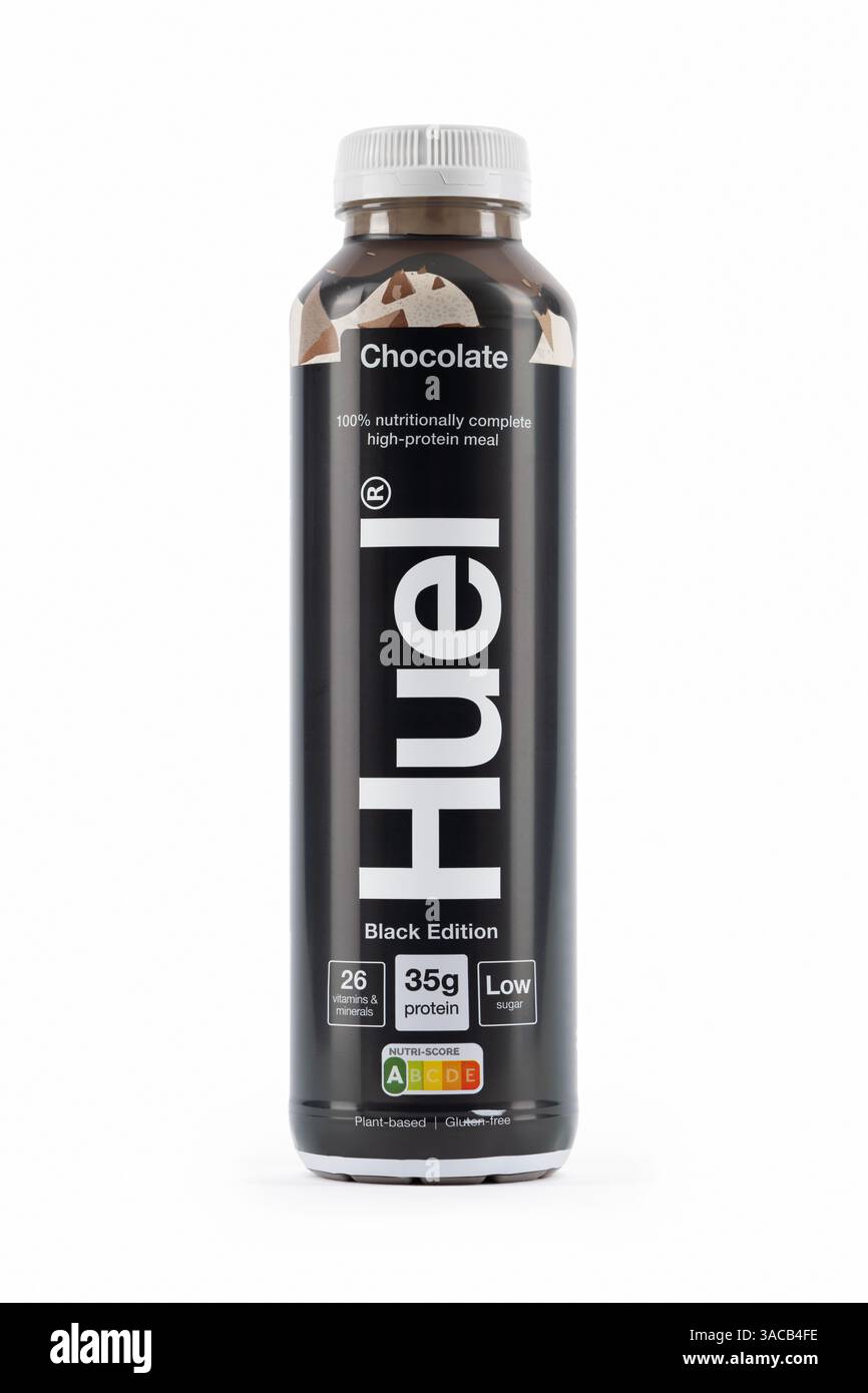 Une photo en studio d'une boisson Huel dans une bouteille noire. Banque D'Images