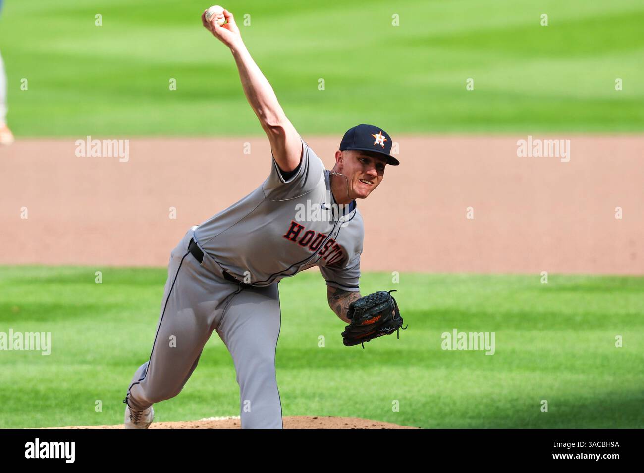 April 3rd, 2025: Houston Astros starting pitcher Hunter Brown (58) pitches during a baseball game between the Houston Astros and the Minnesota Twins at Target Field in Minneapolis. Steven Garcia-CSM (Credit Image: © Steven Garcia/Cal Sport Media) (Cal Sport Media via AP Images) Banque D'Images