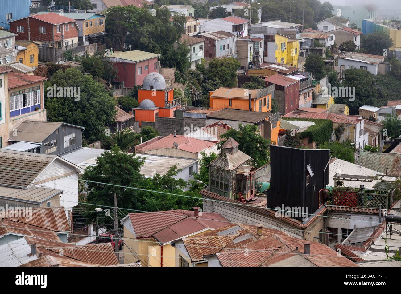 Bâtiments et maisons dans Valparaíso, Chili Banque D'Images