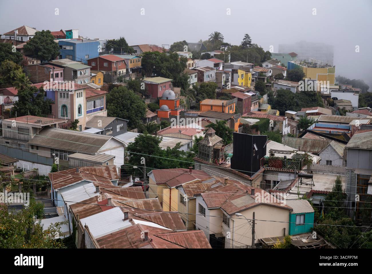 Bâtiments et maisons dans Valparaíso, Chili Banque D'Images