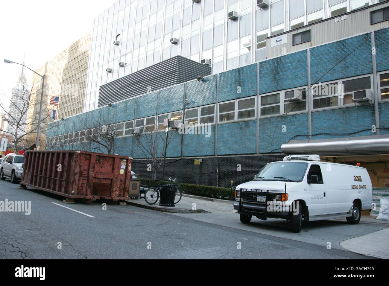 23 janvier 2008, New York le Bureau du médecin légiste en chef et la morgue de New York où le corps de Heath Ledger a été emmené après sa mort le 22 janvier 2008 (crédit image : Banque D'Images