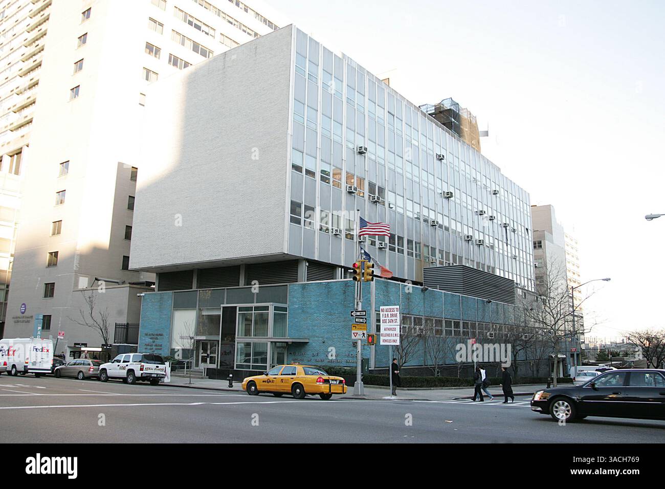 23 janvier 2008, New York le Bureau du médecin légiste en chef et la morgue de New York où le corps de Heath Ledger a été emmené après sa mort le 22 janvier 2008 (crédit image : Banque D'Images