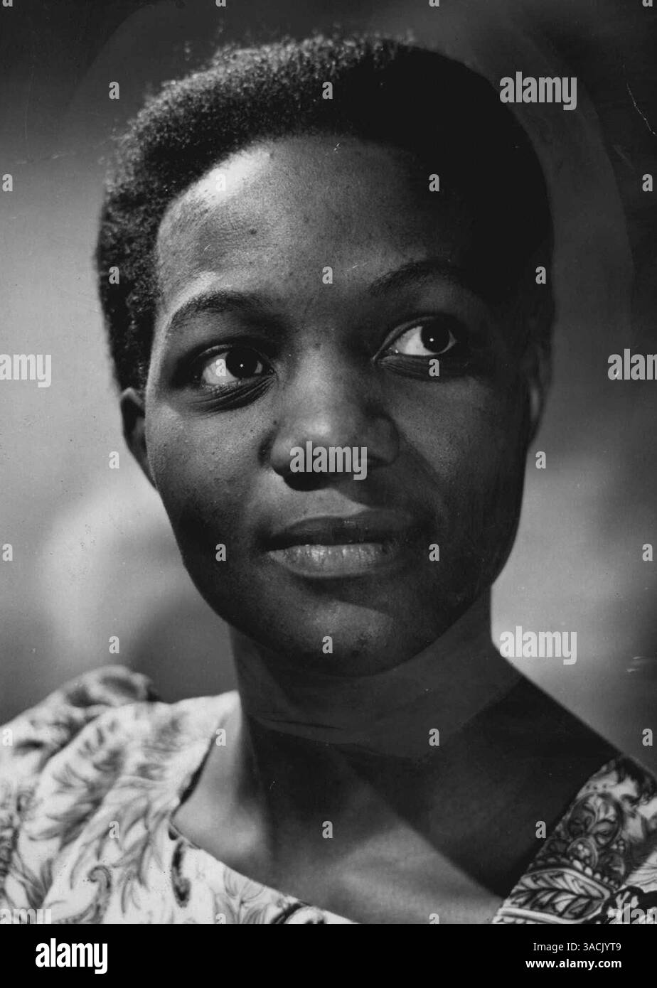 Le Nnabagereka de Buganda. Catherine Damali, son Altesse, la Nabagereka (Reine) de Buganda, a épousé Mutesa II, Kabaka (Ning) de Buganda, en 1948. Son mari a été exilé en 1953 en raison de sa non-coopération avec le gouverneur. Accord récemment (le Parlement du Buganda ***** Le bureau colonial ***** La nouvelle constitution du Buganda qui facilitera le retour du Kabaka sur son trône. 27 juillet 1955. (Photo de Armstrong Jones, Camera Press). Banque D'Images