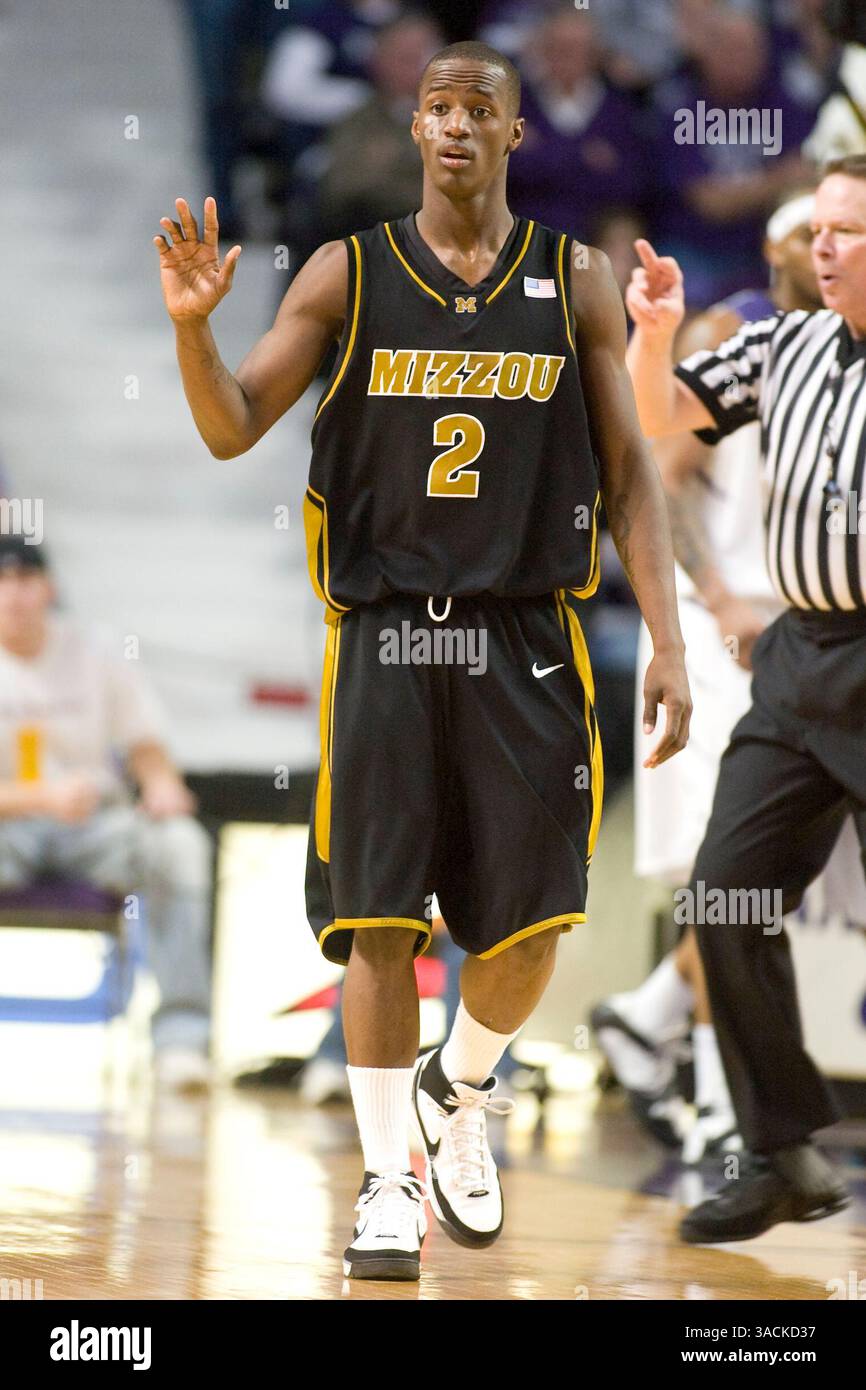 16 février 2008 -- Manhattan, Kansas..le garde du Missouri Keon Lawrence a 6 points et 1 rebond dans une défaite de 100-63 contre les Wildcats de l'État du Kansas au Bramlage Coliseum de Manhattan, Kan...Scott Sewell / CSM (crédit image : © Cal Sport Media/ZUMA Press) Banque D'Images