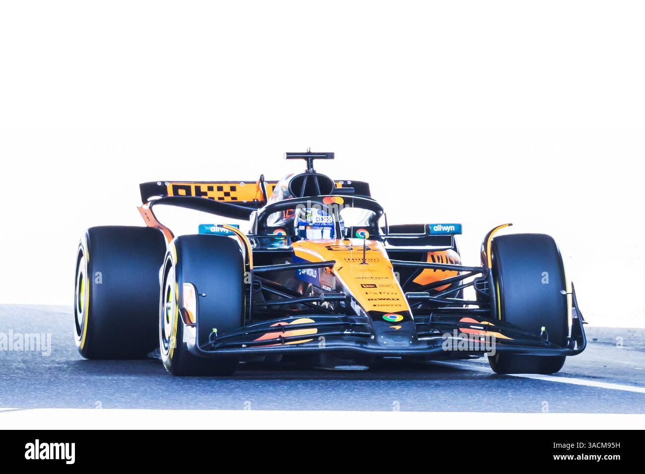 Circuit de Suzuka, Mie, Japon. 4 avril 2025 ; Oscar Piastri d'Australie et McLaren F1 Team lors des essais libres 1 du Grand Prix du Japon de formule 1 crédit : Jay Hirano/AFLO/Alamy Live News Banque D'Images
