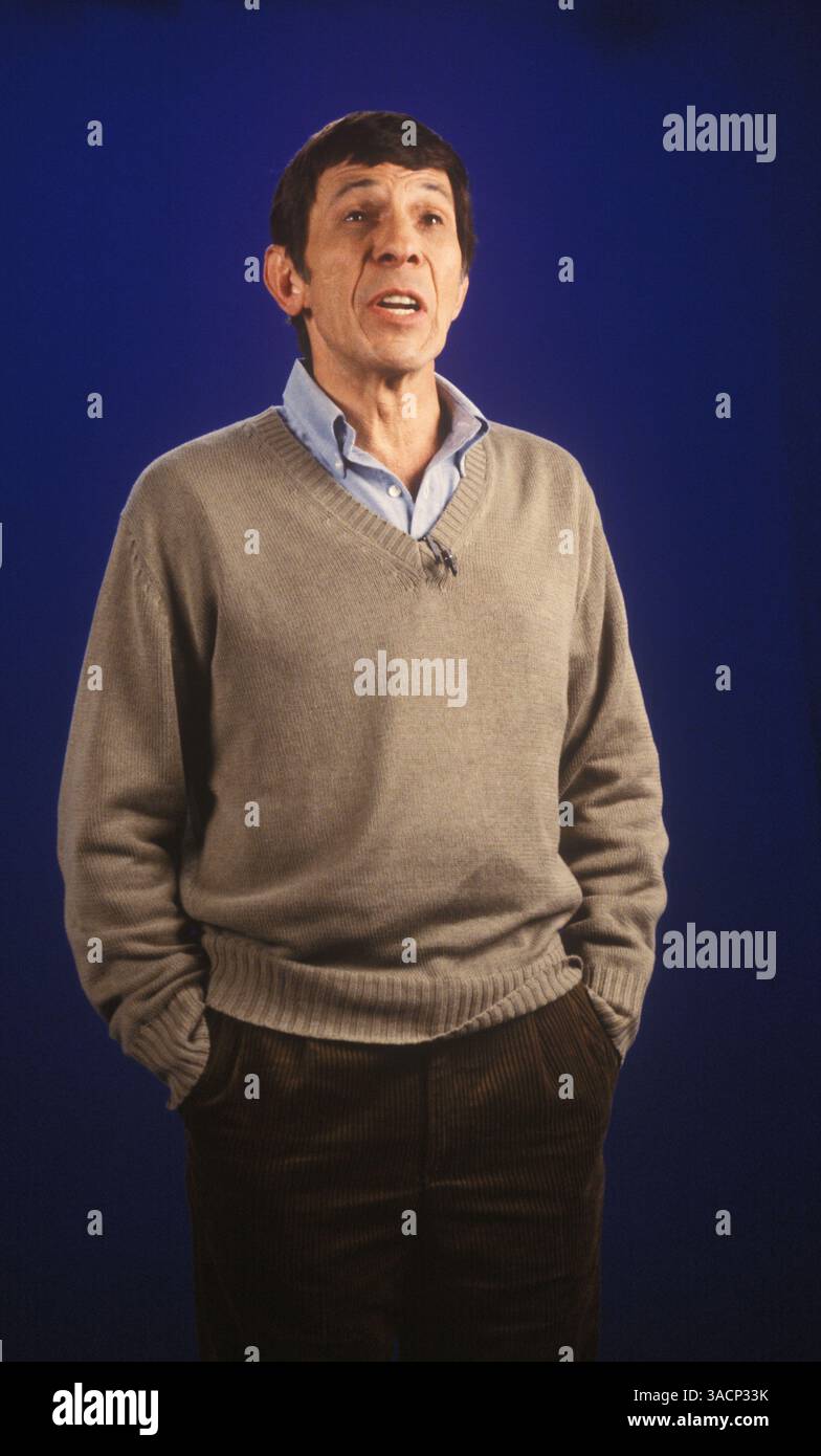 30 juin 1990 - Los Angeles, CA, USA - LEONARD NIMOY est un acteur américain célèbre pour son rôle de M. Spock de Star Trek. (Image crédit : Banque D'Images