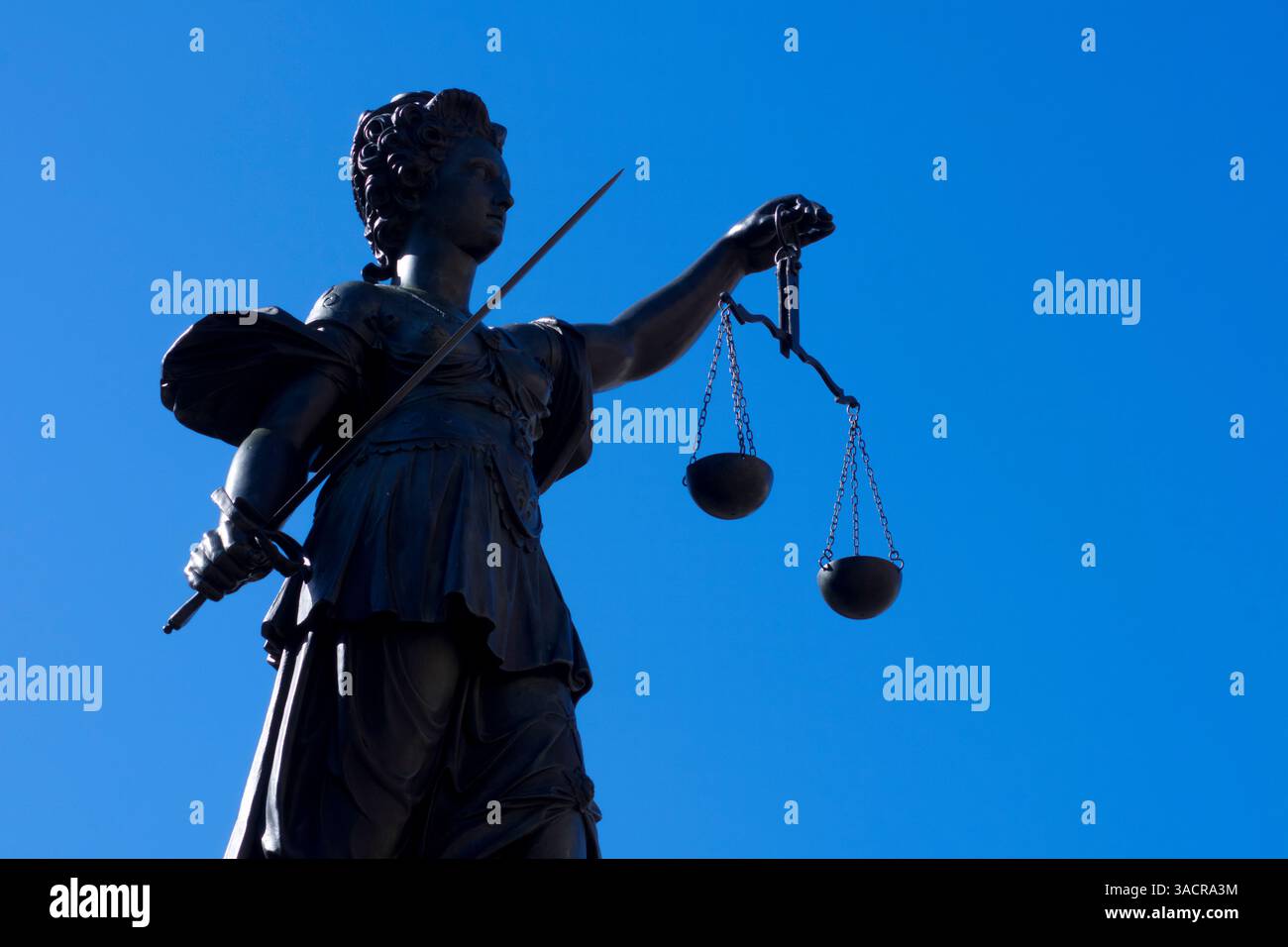 Allemagne ; Hesse ; Francfort-sur-le-main ; Justicia, sur le Römerberg de Francfort-sur-le-main, éditorial uniquement, pas d'autorisation du propriétaire Banque D'Images