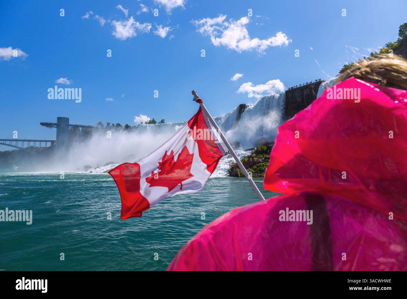 Chutes du Niagara, tour d'observation, chutes américaines, chutes du voile de la mariée, croisières Horneblower Niagara, Ontario, Canada Banque D'Images
