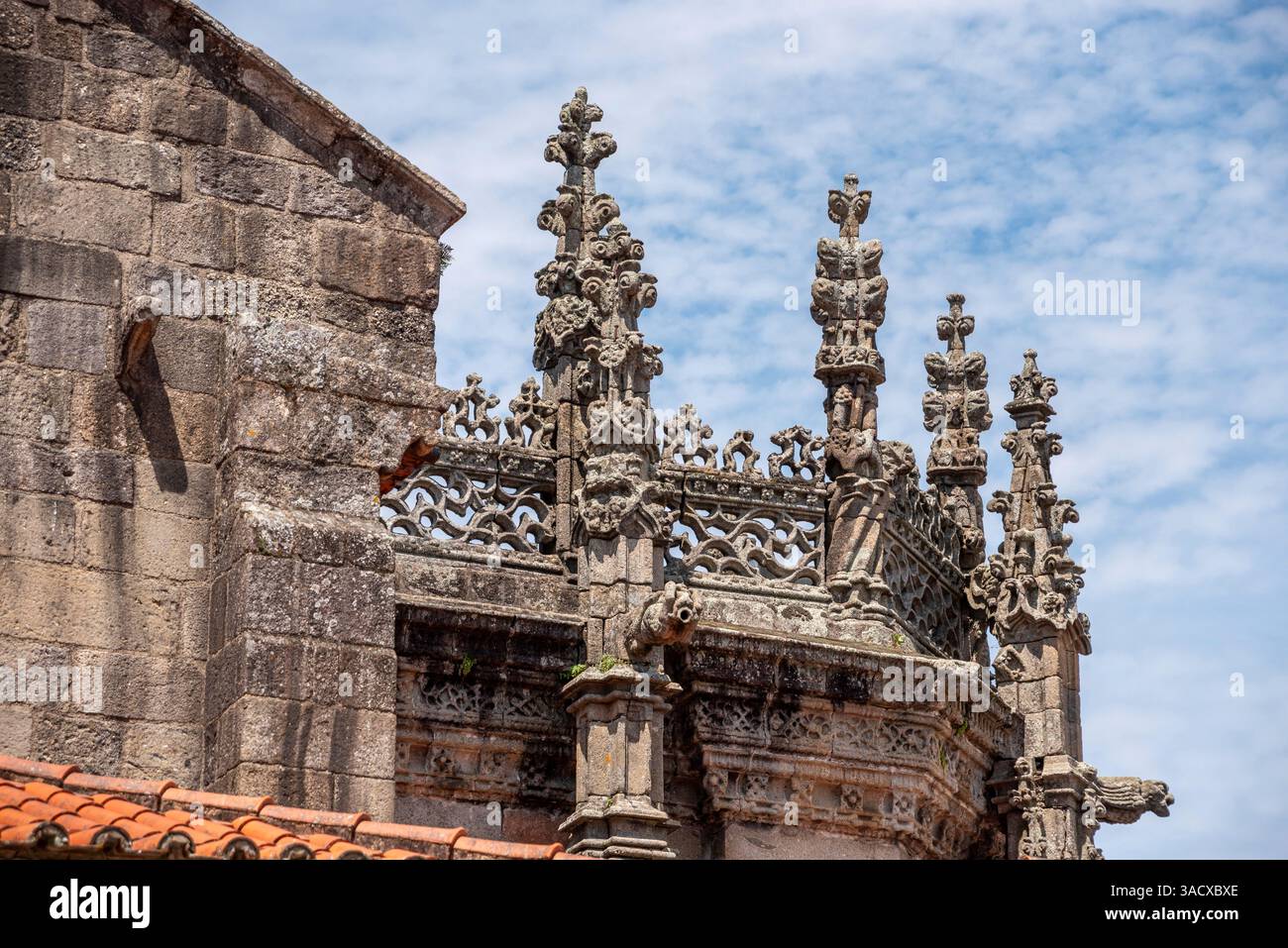 Détail architectural de la cathédrale gothique à Braga, Portugal Banque D'Images