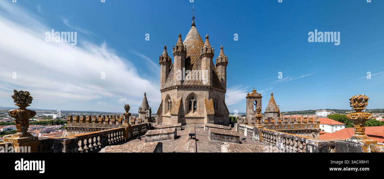 Vue sur le toit de la cathédrale gothique Evora, Portugal Banque D'Images