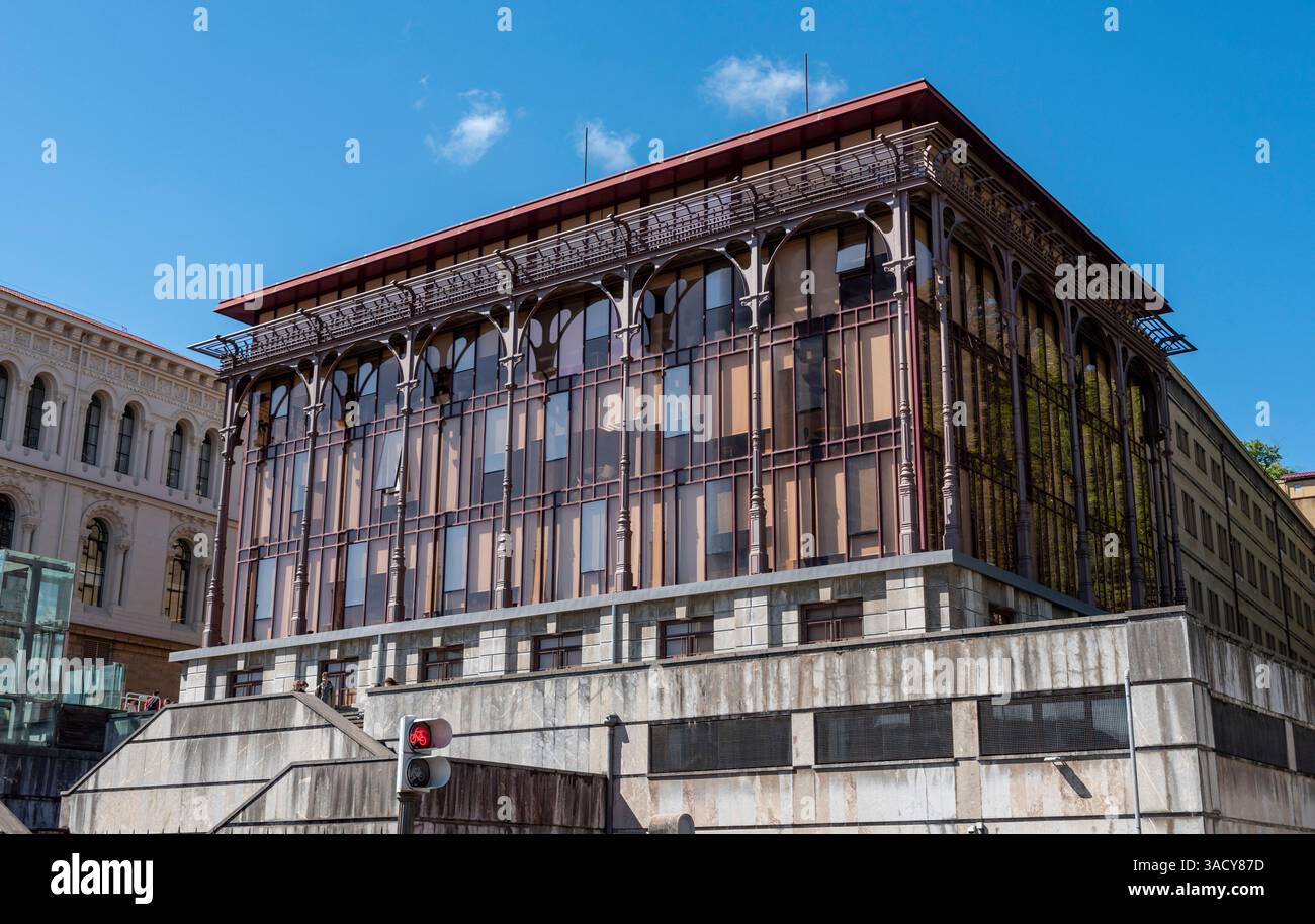 Façade du bâtiment de la bibliothèque de l'Université de Bilbao dans la région autonome du Basque, Espagne Banque D'Images