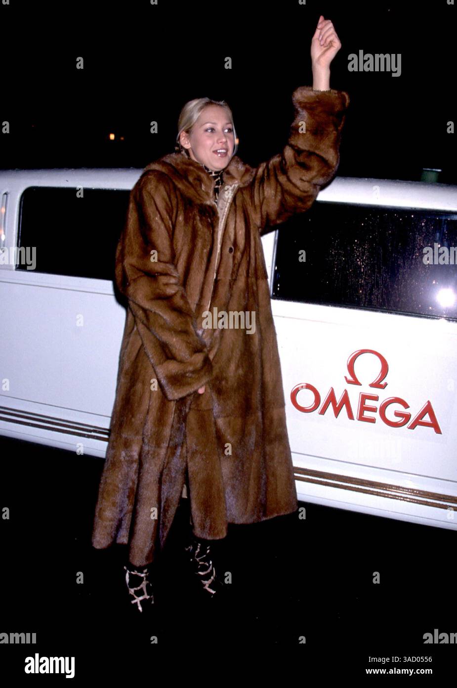 20 novembre 2000 ; New York, New York, États-Unis ; la star du tennis ANNA KOURNIKOVA arrive @ une fête pour célébrer sa nouvelle campagne publicitaire avec des montres Omega.. (Crédit image : Nancy Kaszerman/ZUMAPRESS.com) Banque D'Images