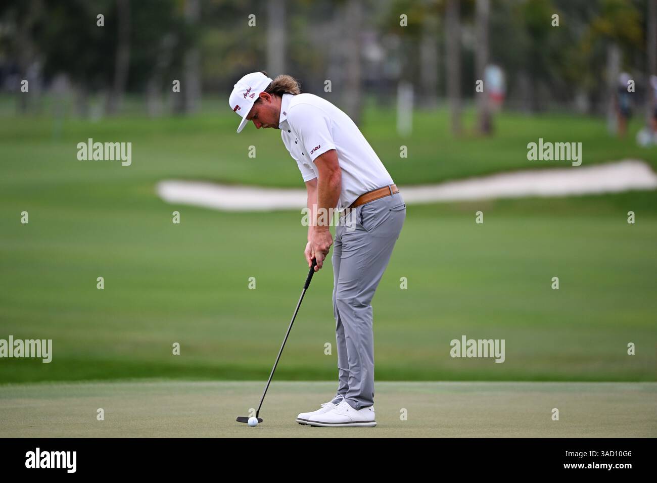 Doral, États-Unis. 04th Apr, 2025. Cameron Smith, capitaine du Ripper GC putts lors du jour 1 de la LIV Golf Invitational 2025 - Miami au Trump National Golf course le 4 avril 2025 à Doral, Floride. (Photo de JC Ruiz/Sipa USA) crédit : Sipa USA/Alamy Live News Banque D'Images
