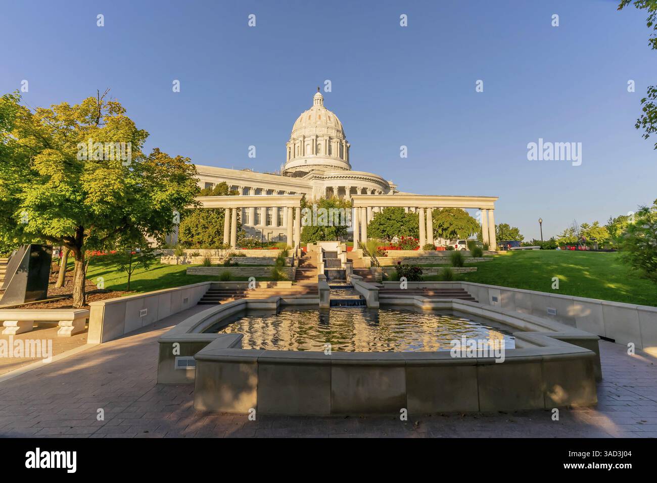 Le Capitole de l'État du Missouri, à Jefferson City, abrite l'Assemblée générale et les bureaux exécutifs. Achevé en 1917, son emblématique dôme accueille les voyageurs. Banque D'Images