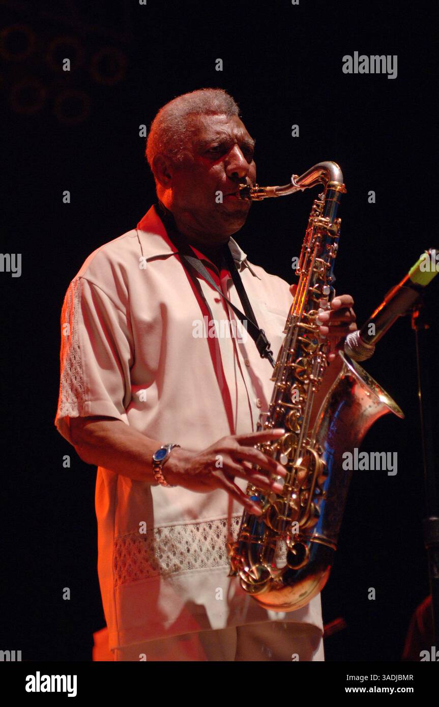 28 juin 2008 - Portsmouth, VIRGINIE , États-Unis - DADDY G participe à l'Ultimate Doo-Wop Show et ramène tout le monde à la douce musique des années 50 et 60 au Pavillon Netelos (crédit image : Jeff Moore/ZUMAPRESS.com) Banque D'Images