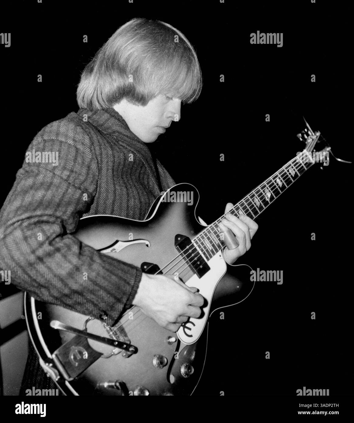 28 juin 2004 ; Los Angeles, CA, États-Unis ; (PHOTO DU DOSSIER, date inconnue) BRIAN JONES, ancien membre des Rolling Stones, était un musicien talentueux qui souffrait de toxicomanie et d'abus. Il est décédé en 1969 et a été remplacé par Mick Taylor. (Crédit image : John Rowlands/ZUMAPRESS.com) Banque D'Images
