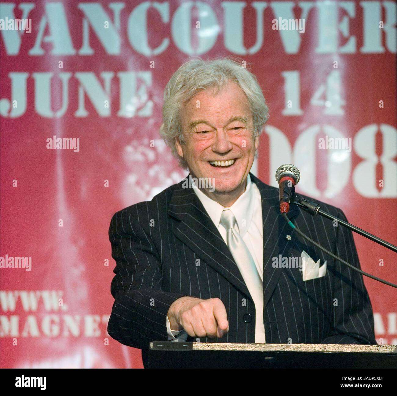 Juin 06, 2008 - Vancouver, Canada - L'acteur canadien GORDON PINSENT, 77 ans, s'adresse à un public lors du Magnetic North Theater Festival à Vancouver (crédit image : Heinz Ruckemann/ZUMAPRESS.com) Banque D'Images
