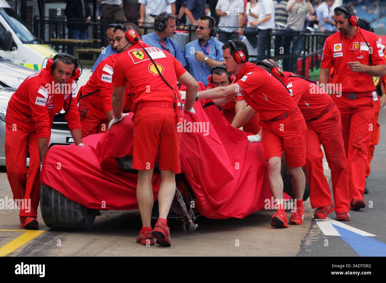 La Ferrari F2008 endommagée de Felipe Massa (crédit image : Sutton Motorsports/ZUMAPRESS.com) Banque D'Images
