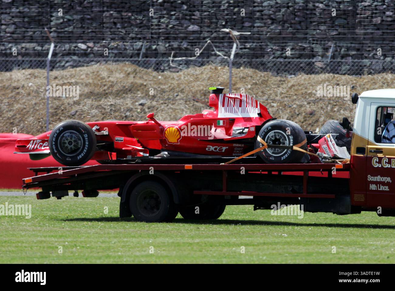 La Ferrari F2008 écrasée de Felipe Massa (crédit image : Sutton Motorsports/ZUMAPRESS.com) Banque D'Images