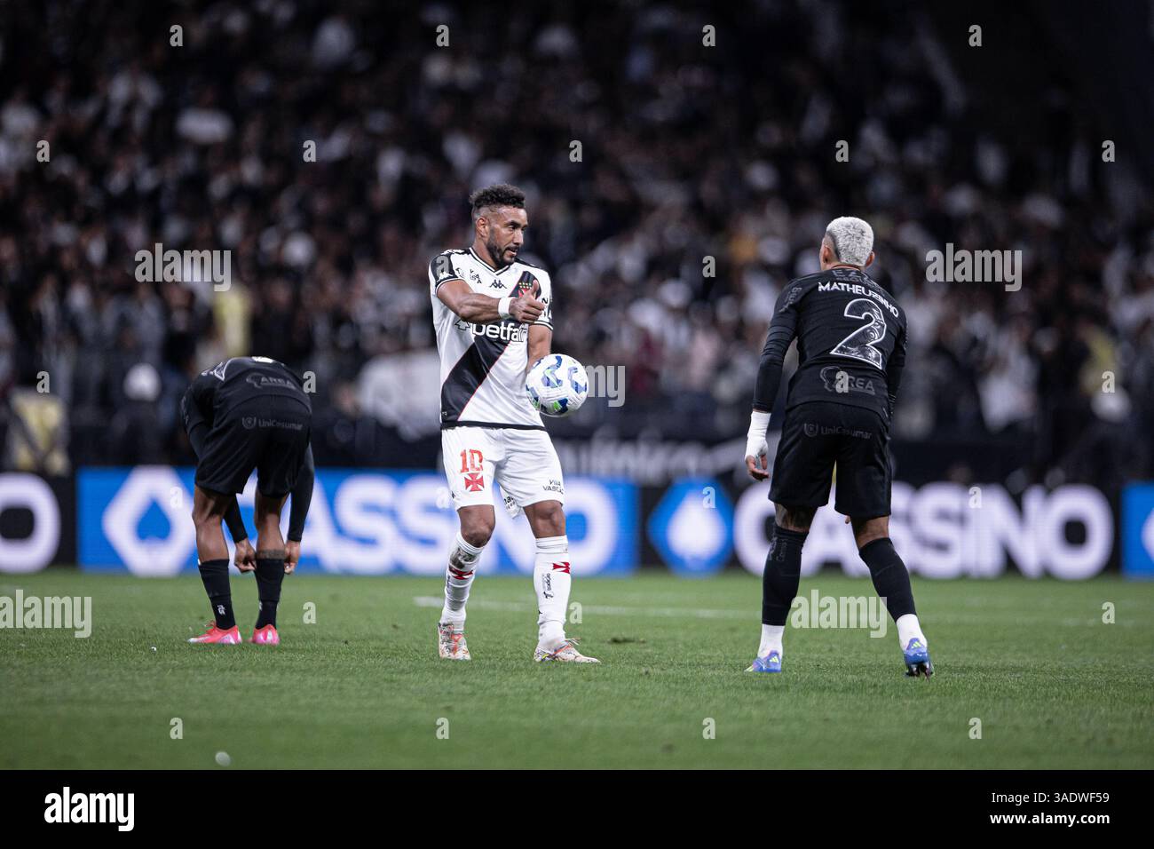 São PAULO, BRÉSIL - 5 AVRIL : Dimitri Payet os Vasco da Gama réagit lors du match Brasileirao 2025 entre Corinthians et Vasco da Gama au Neo Quimica Arena le 5 avril 2025 à Sao Paulo, Brésil. (Photo de Wanderson Oliveira/PxImages) Banque D'Images