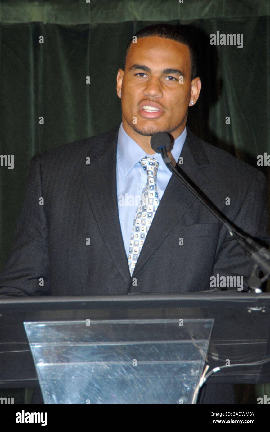 28 août 2008 - New York, New York, États-Unis - DUSTIN KELLER prend la parole lors du déjeuner de lancement des jets de New York au Cipriani à New York (image crédit : Jeff Geller/ZUMAPRESS.com) Banque D'Images