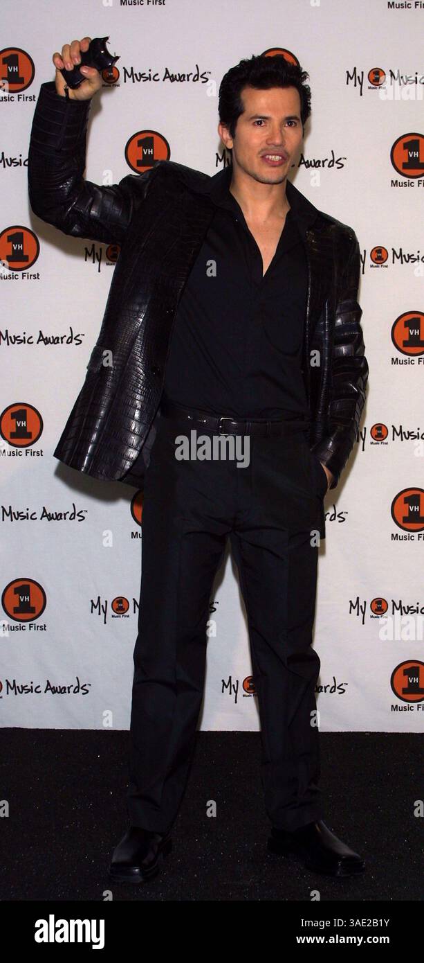 30 novembre 2000 ; Los Angeles, Californie, États-Unis ; acteur JOHN LEGUIZAMO @ The My VH-1 Awards.. (Crédit image : Lisa O'Connor/ZUMAPRESS.com) Banque D'Images