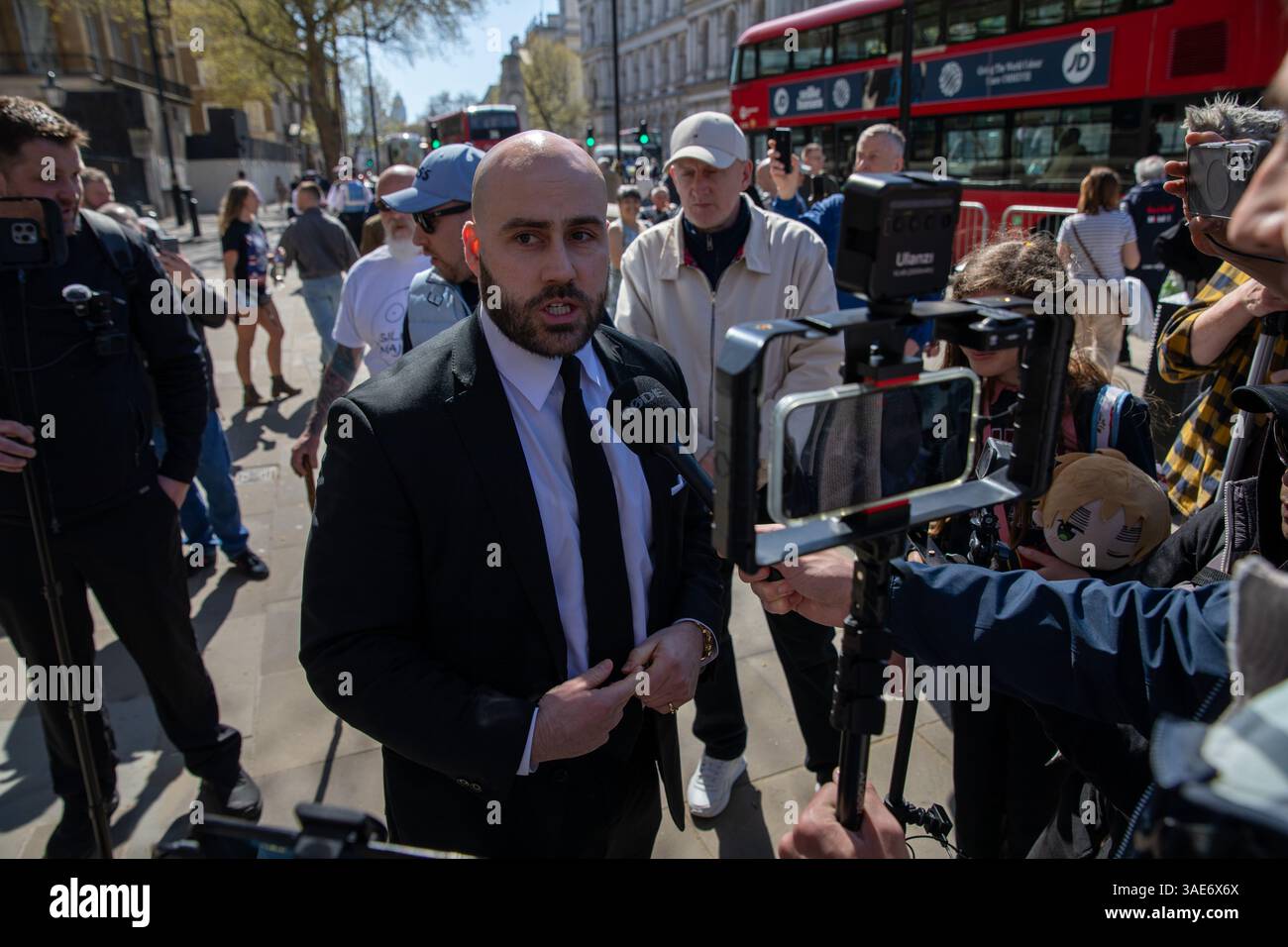 Turning point UK organise une manifestation à Londres contre ce qu’ils appellent un « système juridique deux fois fatigué ». Banque D'Images