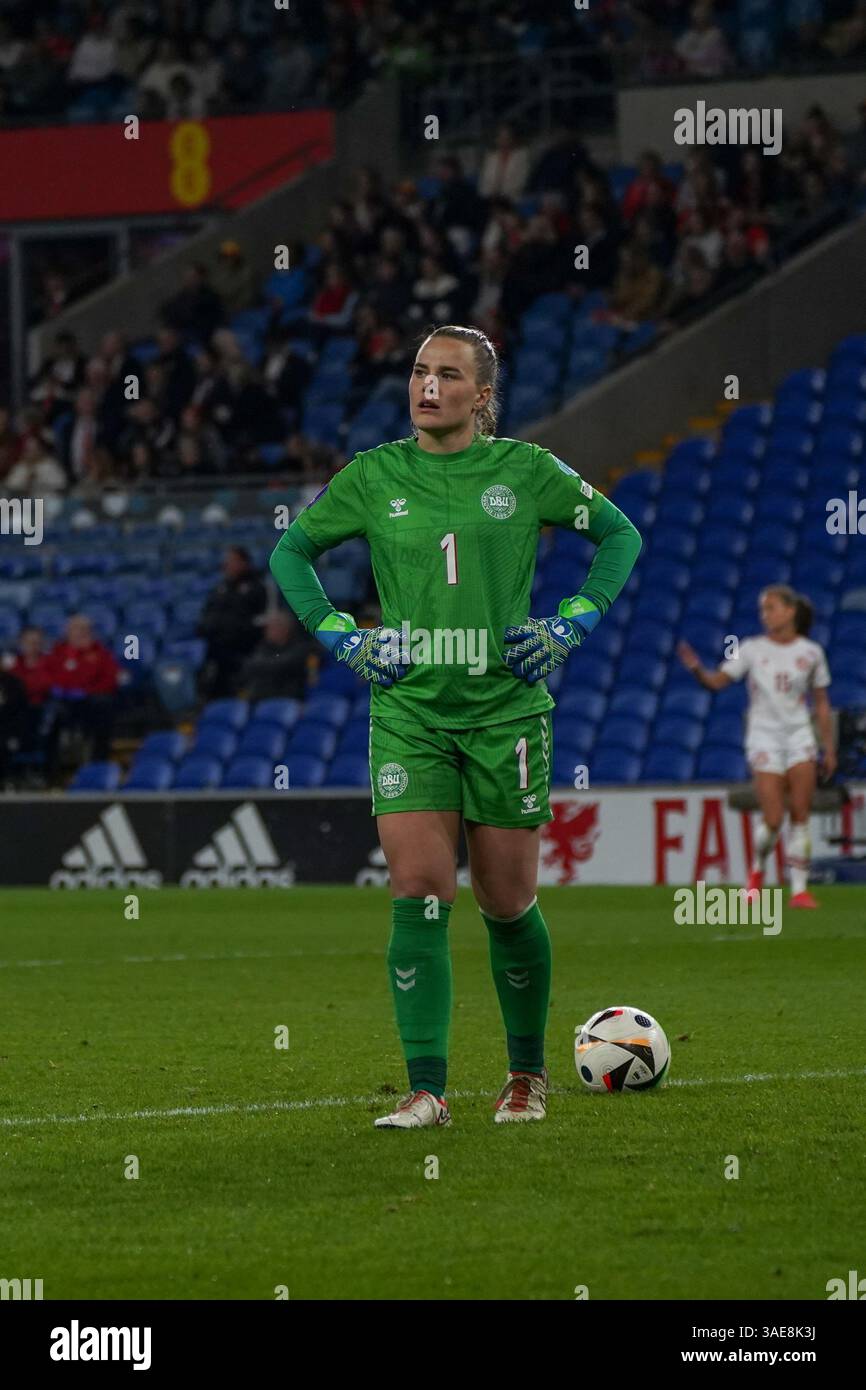 Maja Bay Østergaard en action pendant le pays de Galles contre le Danemark Banque D'Images