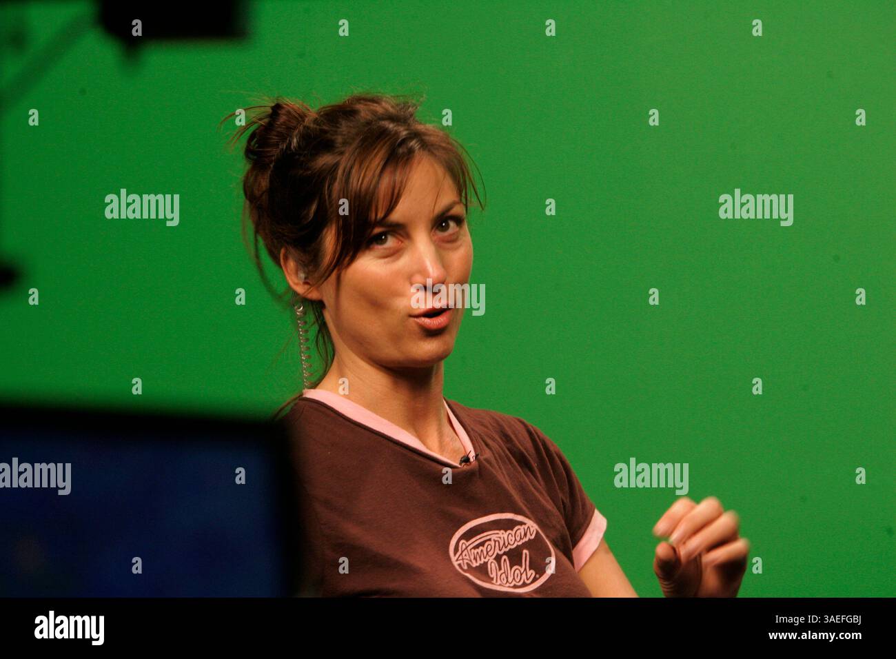 29 juillet 2008,-San Diego, CA, les ancres de la nouvelle émission de nouvelles KSWB qui fera ses débuts le vendredi 1er août. Arthel NEVILLE est la femme afro-américaine. RAOUL MARTINEZ est le seul gars, et CHRISSY RUSSO est la météorologiste italienne avec la chemise brune sur (crédit image : San Diego Union-Tribune/ZUMAPRESS.com) Banque D'Images