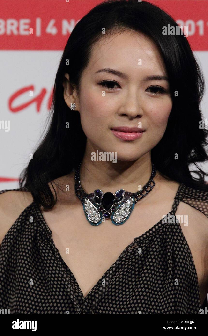 2 nov. 2011 - Rome, Italie - L'actrice ZHANG ZIYI lors de l'appel photo ''amour pour la vie'' au Festival du film de Rome 2011. (Crédit image : © Evandro Inetti/ZUMAPRESS.com) Banque D'Images
