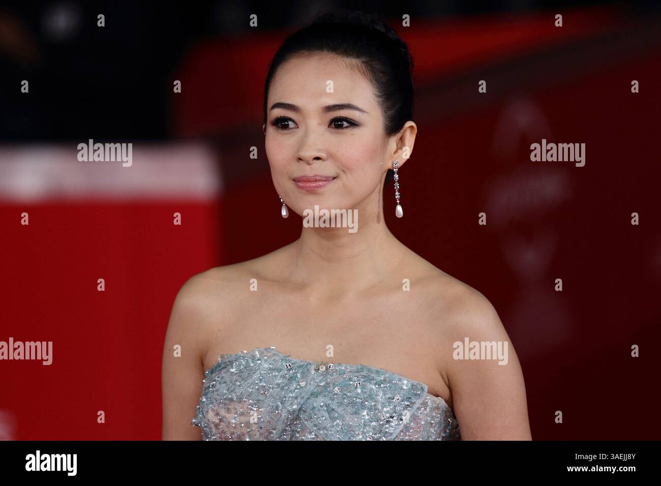 2 novembre 2011 - Rome, Italie - L'actrice ZHANG ZIYI assiste au tapis rouge ''amour pour la vie'' au Festival du film de Rome 2011. (Crédit image : © Evandro Inetti/ZUMAPRESS.com) Banque D'Images