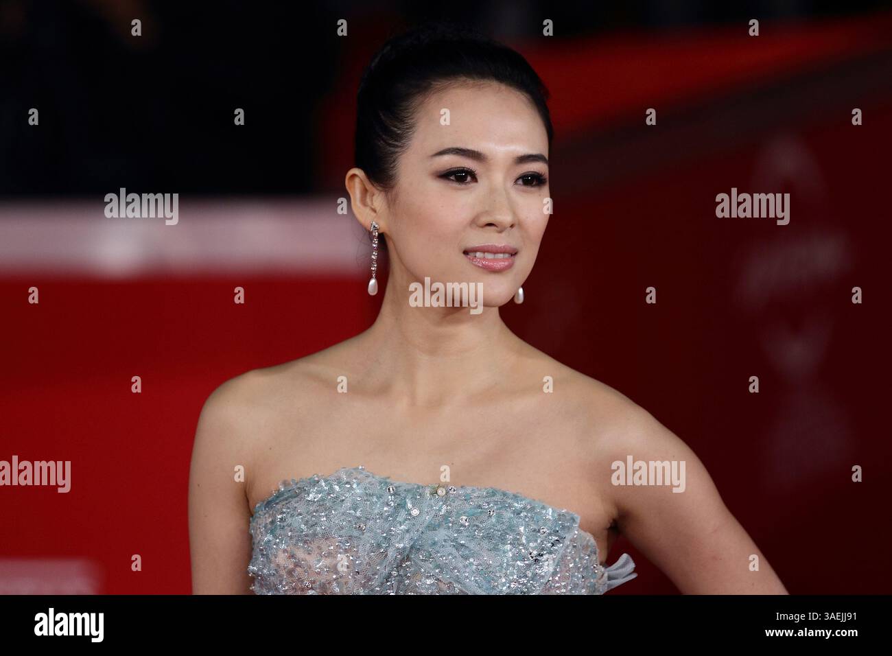 2 novembre 2011 - Rome, Italie - L'actrice ZHANG ZIYI assiste au tapis rouge ''amour pour la vie'' au Festival du film de Rome 2011. (Crédit image : © Evandro Inetti/ZUMAPRESS.com) Banque D'Images