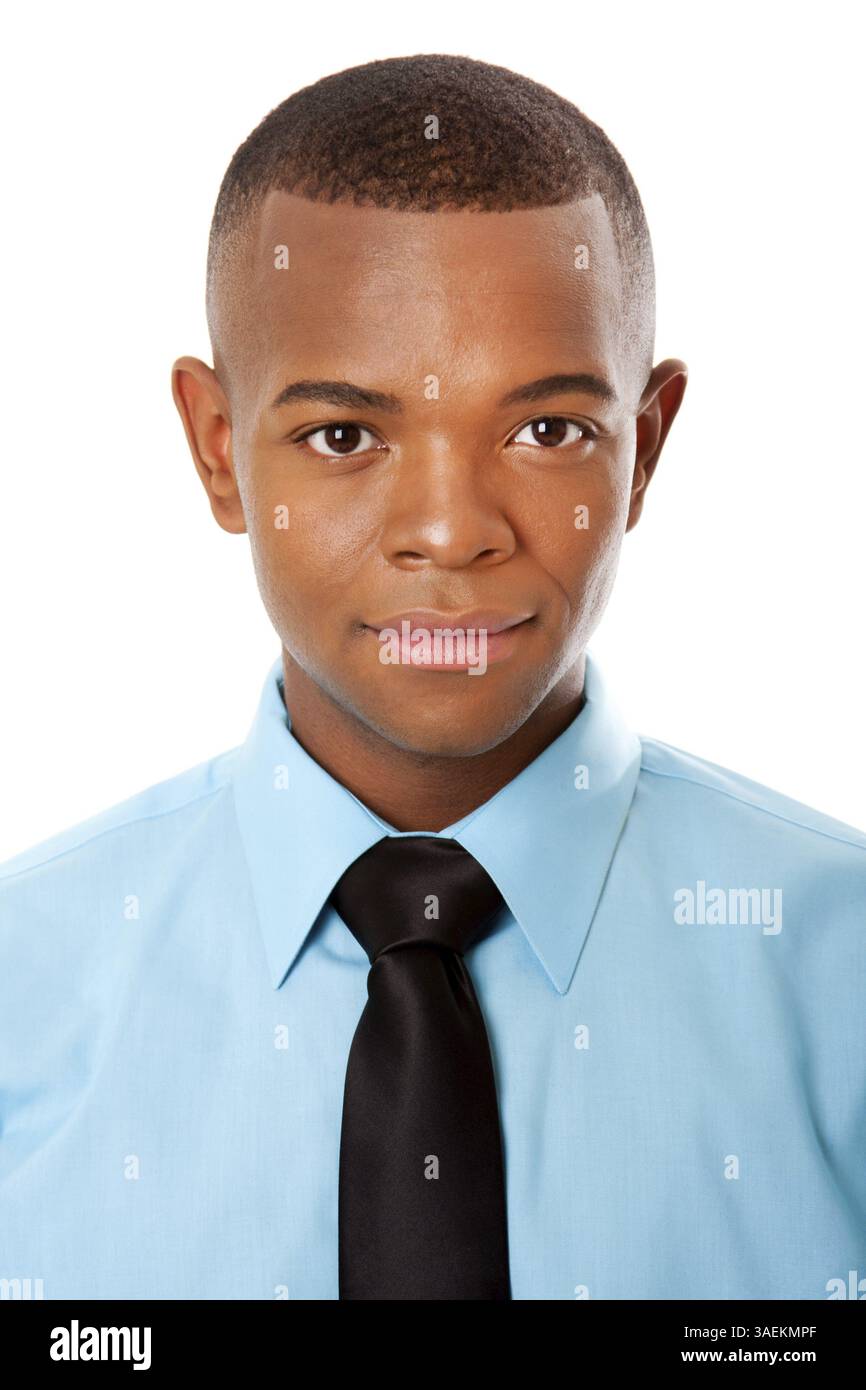Visage de beau jeune homme heureux étudiant en affaires MBA entreprise en chemise bleue et cravate noire, isolé, New York, États-Unis, Amérique du Nord Banque D'Images