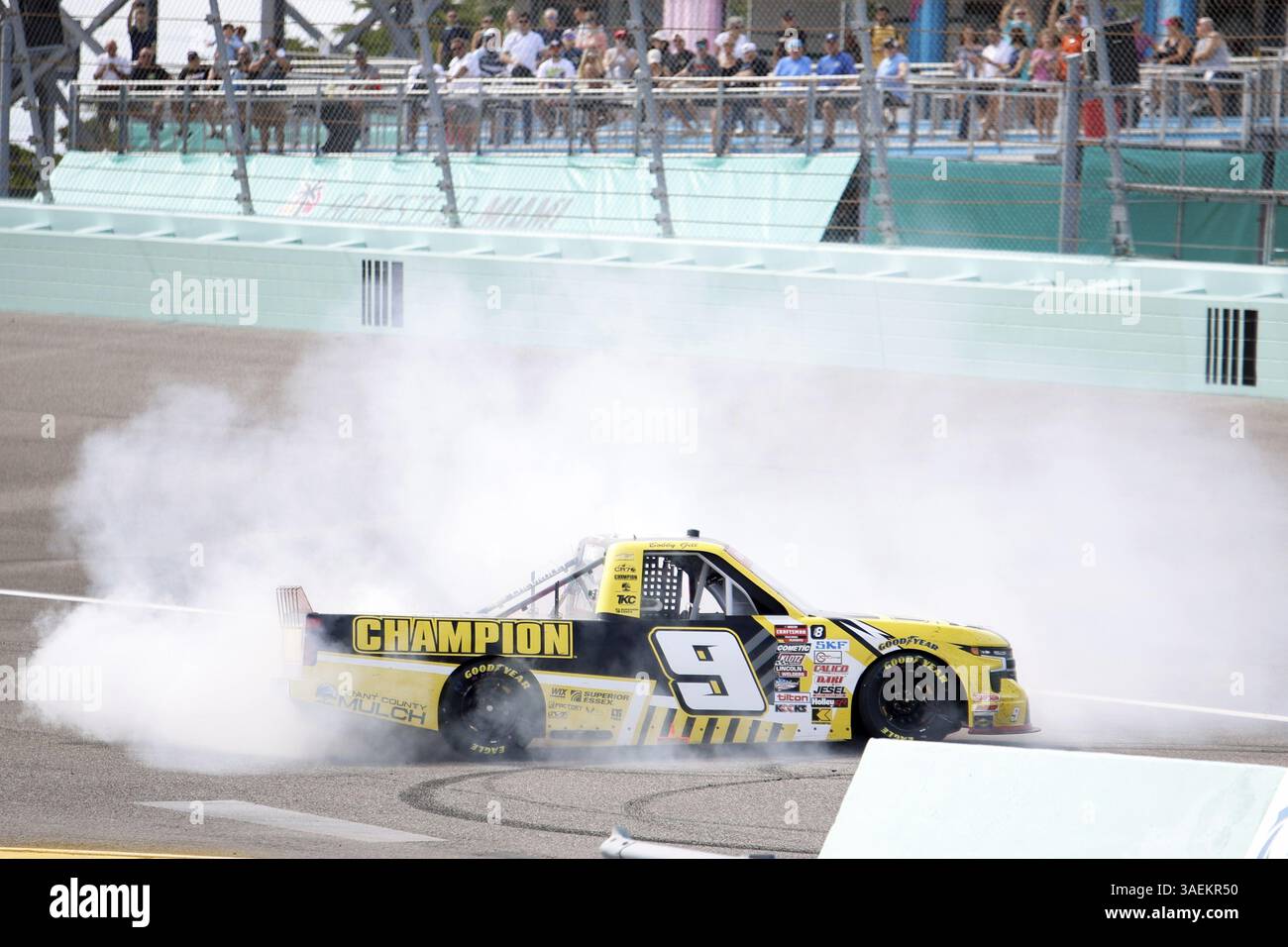 GRANT ENFINGER (9) remporte le Baptist Health 200 au Homestead-Miami Speedway à Homestead, FL, Homestead, États-Unis d'Amérique Banque D'Images