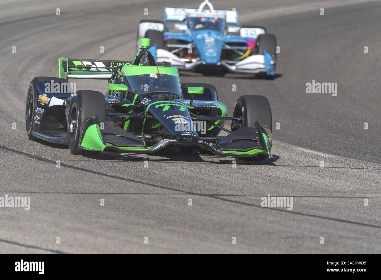 ROMAIN GROSJEAN (77) (SWE), pilote de la SÉRIE NTT INDYCAR, de Genève, Suisse, court dans les virages lors du Hy-Vee Milwaukee Mile 250's au MIL Banque D'Images