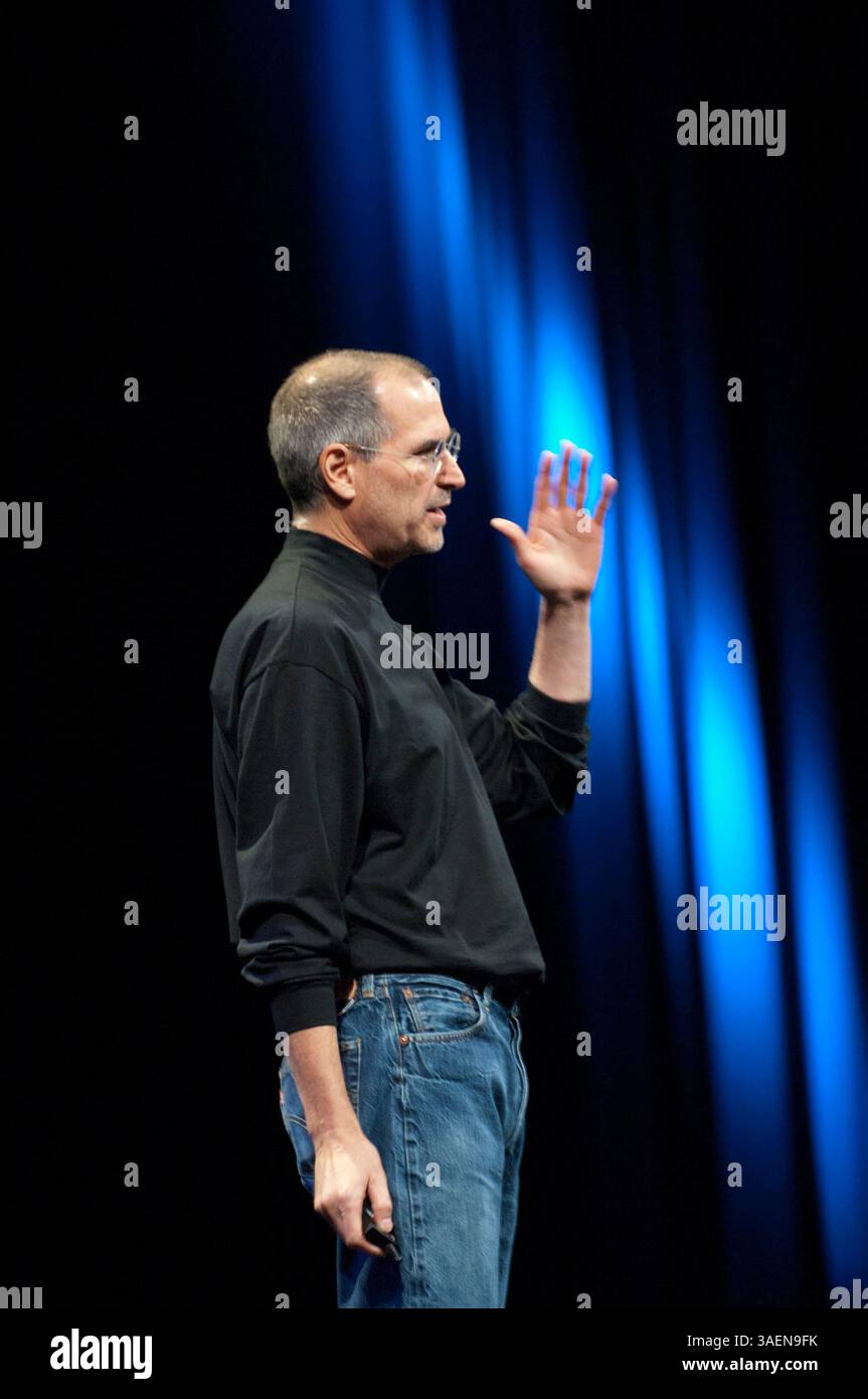 09 janvier 2007 - San Francisco, Californie, États-Unis - Apple Computer Inc Le PDG STEVE JOBS présente l'iPhone lors de MacWorld 2007 au Moscone Center. (Crédit image : © Jerome Brunet/ZUMAPRESS.com) Banque D'Images
