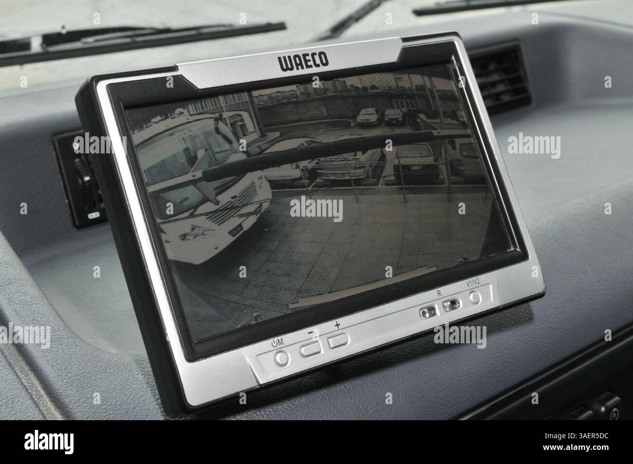 24 octobre 2011 - Colombie - Algunas de las marcas mÃs Representativas del sector automotor decidieron incluir en sus portafolios algunas referencias de camiones de recolecciÃ³n de basura. crÃ©dito : CEET FotÃ³grafo : Abel CÃrdenas (crédit image : © El Tiempo/GDA/ZUMAPRESS.com) Banque D'Images